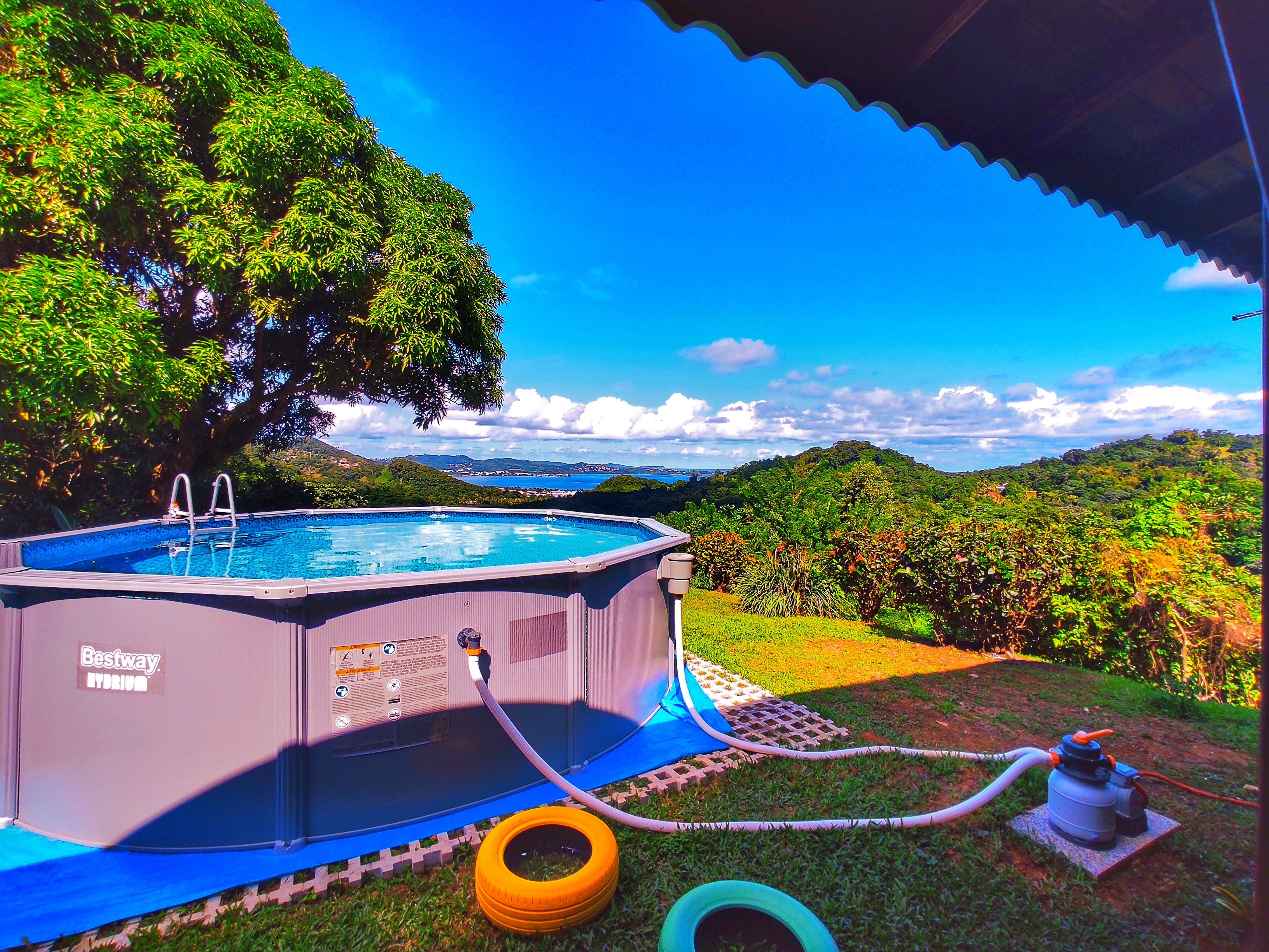 Piscine avec vue panoramique 2